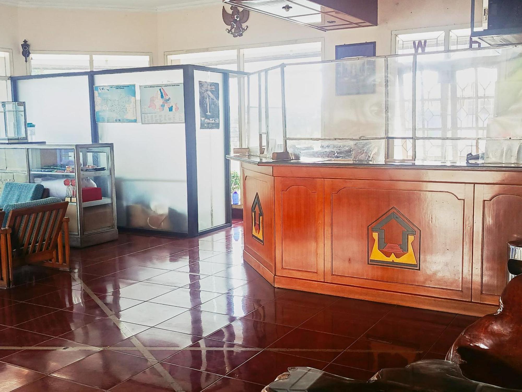 Hotel Wijaya Пурвокерто Екстериор снимка